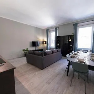 The Rent - Close To Termini Station , Rome Italië